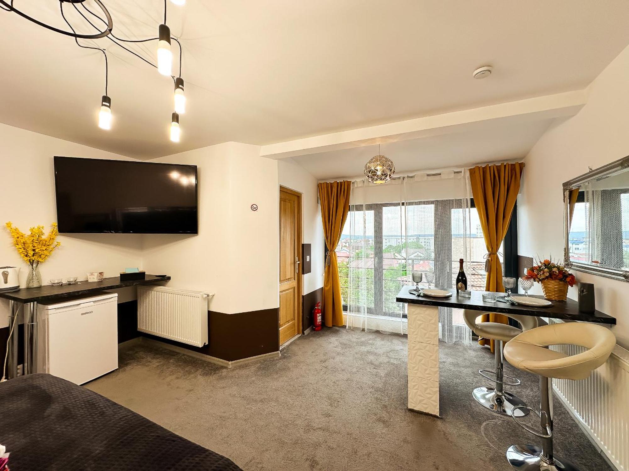 The Royal - Studio With Balcony & Panoramic View Craiova Exterior foto